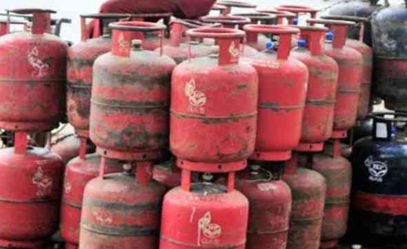 Good news for crores of customers, now know how to book LPG cylinders