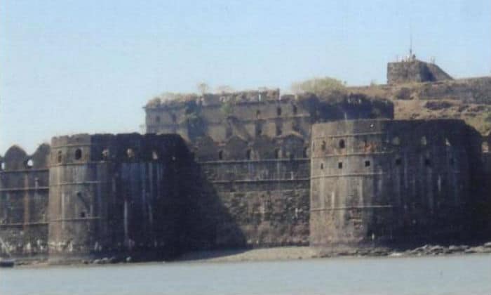 This fort of India is 350 years old, where the secret of ghosts